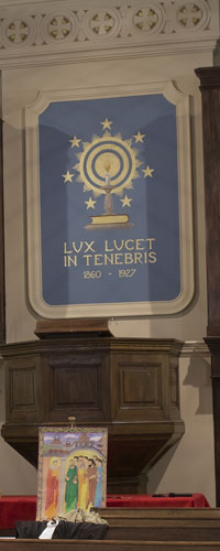 lux lucet in tenebris